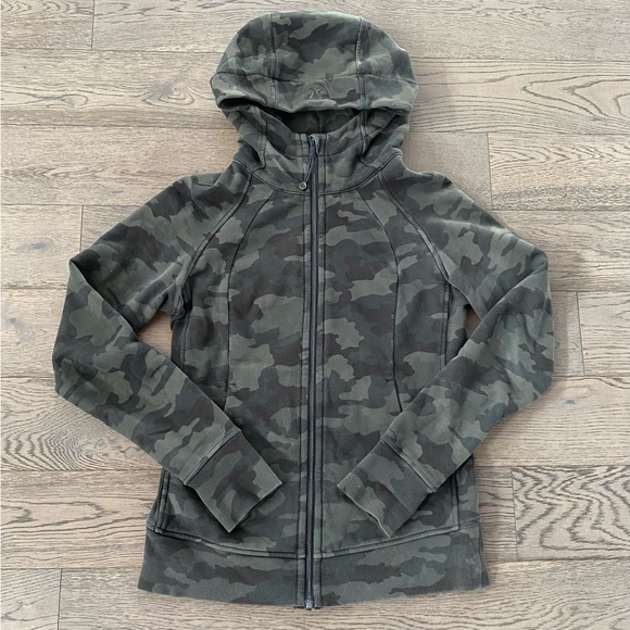 lululemon athletica Jackets & Blazers - Lululemon Athletica Camouflage Scuba Full Zip Hooded Sweatshirt Jacket